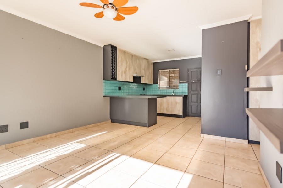 2 Bedroom Property for Sale in Honeydew Manor Gauteng