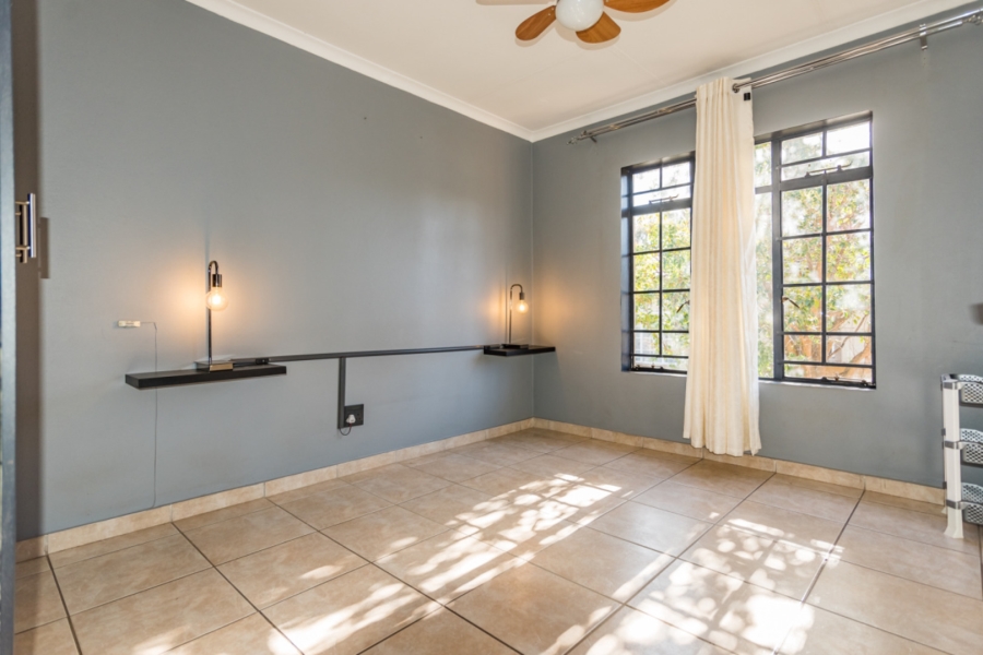 2 Bedroom Property for Sale in Honeydew Manor Gauteng