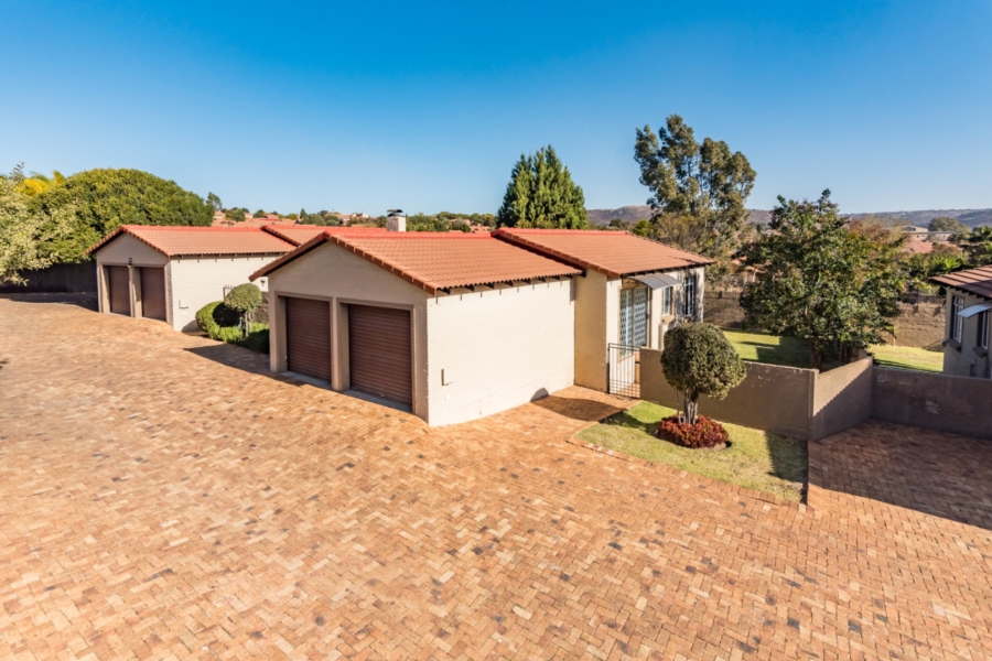 2 Bedroom Property for Sale in Honeydew Manor Gauteng