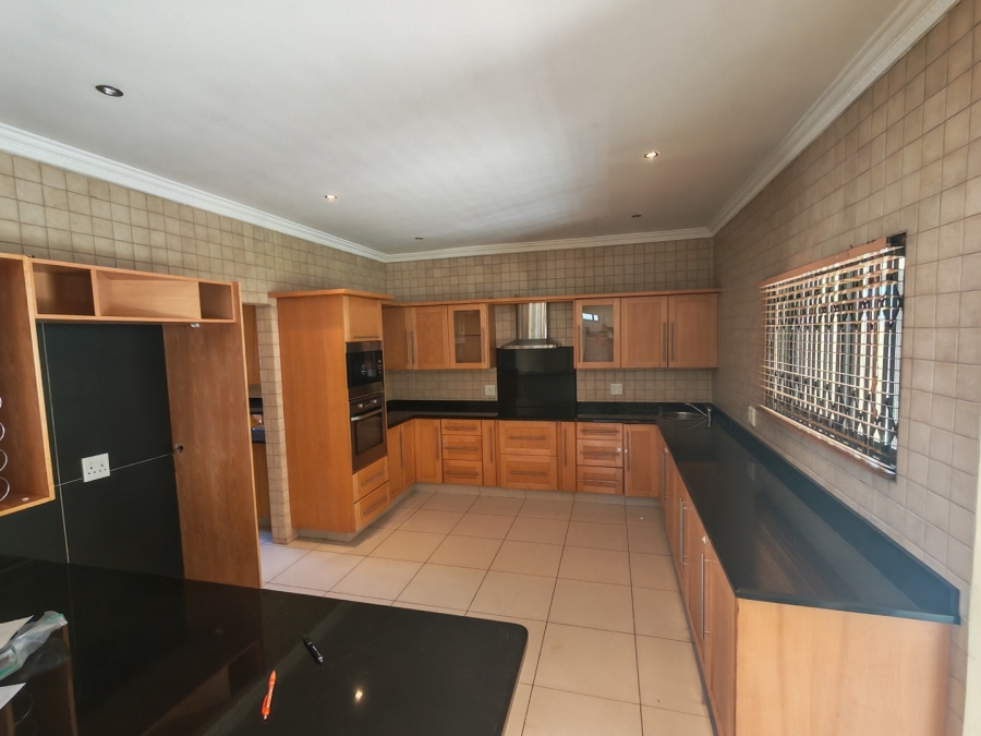 4 Bedroom Property for Sale in New Market Park Gauteng