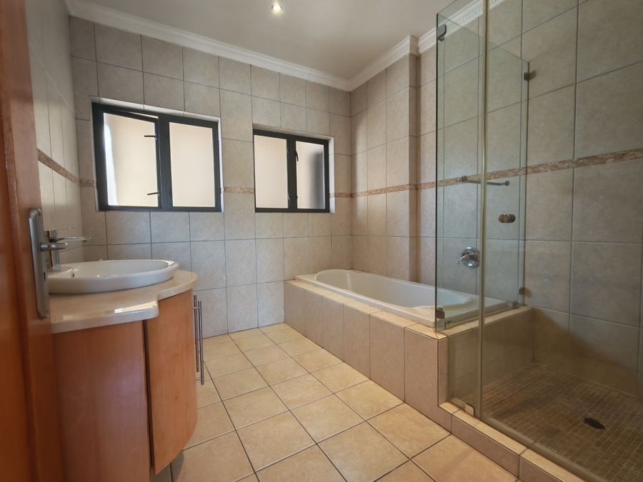 4 Bedroom Property for Sale in New Market Park Gauteng