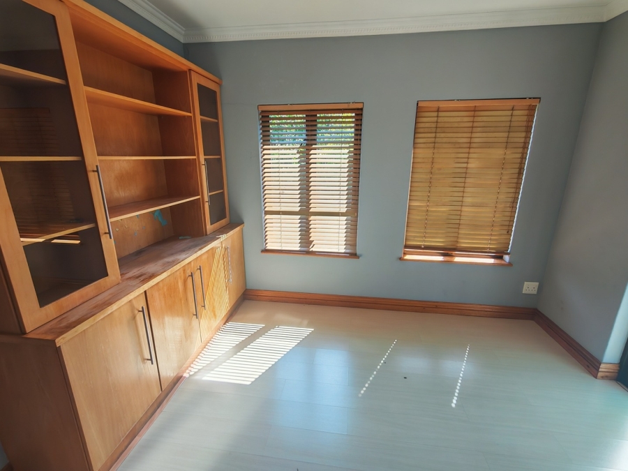 4 Bedroom Property for Sale in New Market Park Gauteng