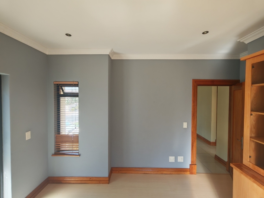 4 Bedroom Property for Sale in New Market Park Gauteng