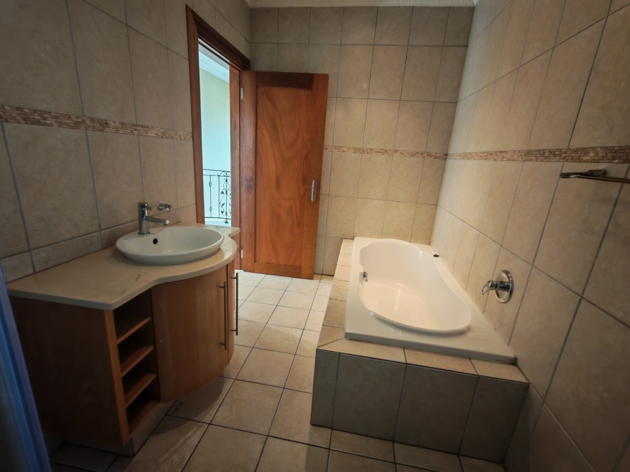 4 Bedroom Property for Sale in New Market Park Gauteng