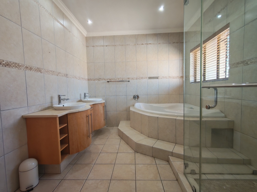 4 Bedroom Property for Sale in New Market Park Gauteng