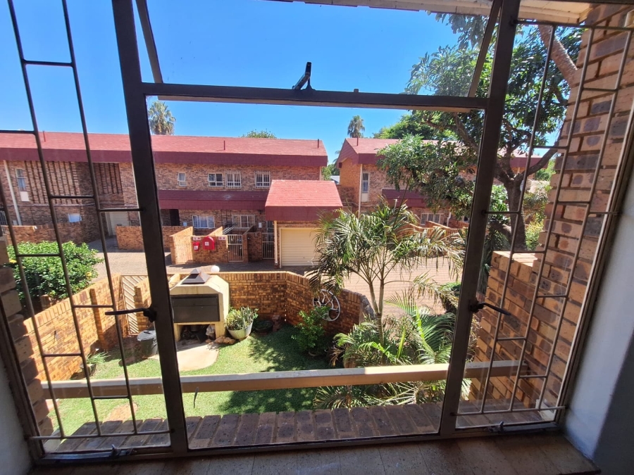 To Let 3 Bedroom Property for Rent in Annlin Gauteng
