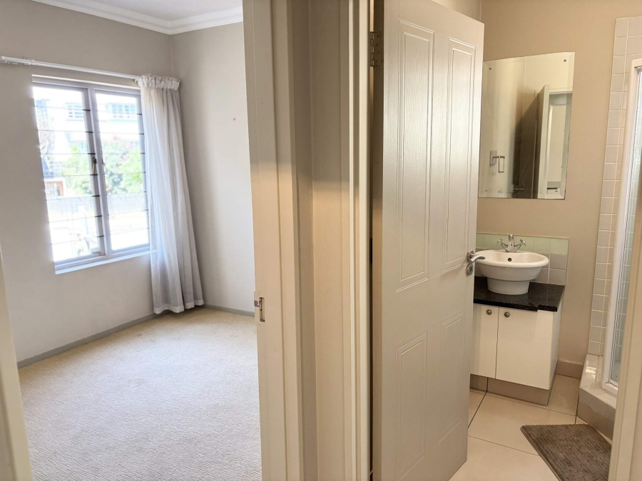 2 Bedroom Property for Sale in Parktown North Gauteng
