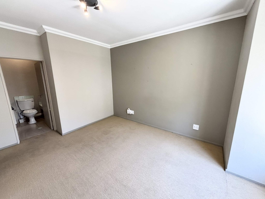 2 Bedroom Property for Sale in Parktown North Gauteng