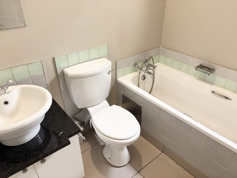 2 Bedroom Property for Sale in Parktown North Gauteng