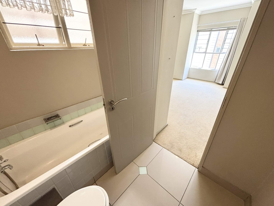 2 Bedroom Property for Sale in Parktown North Gauteng