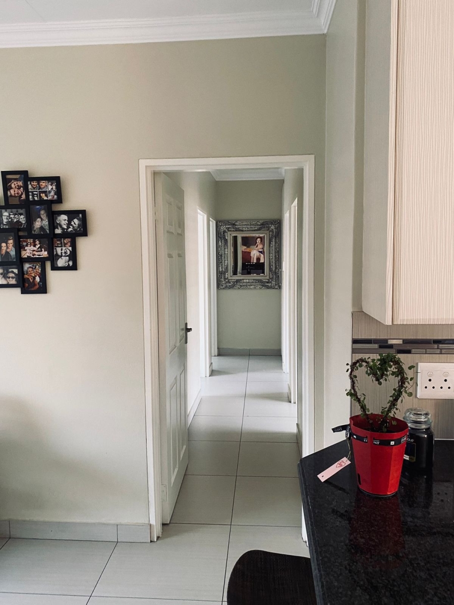 To Let 3 Bedroom Property for Rent in New Redruth Gauteng