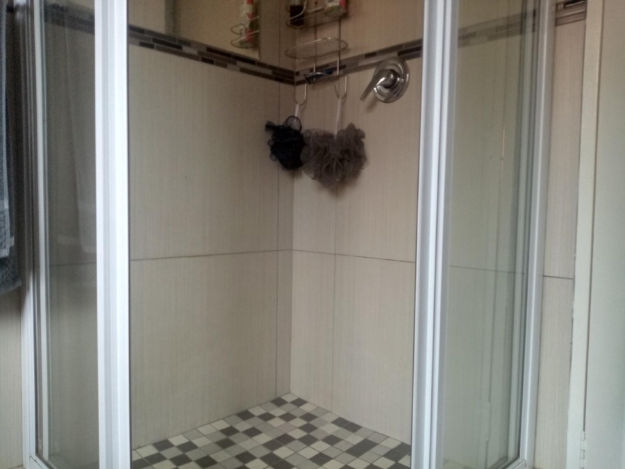 To Let 3 Bedroom Property for Rent in New Redruth Gauteng