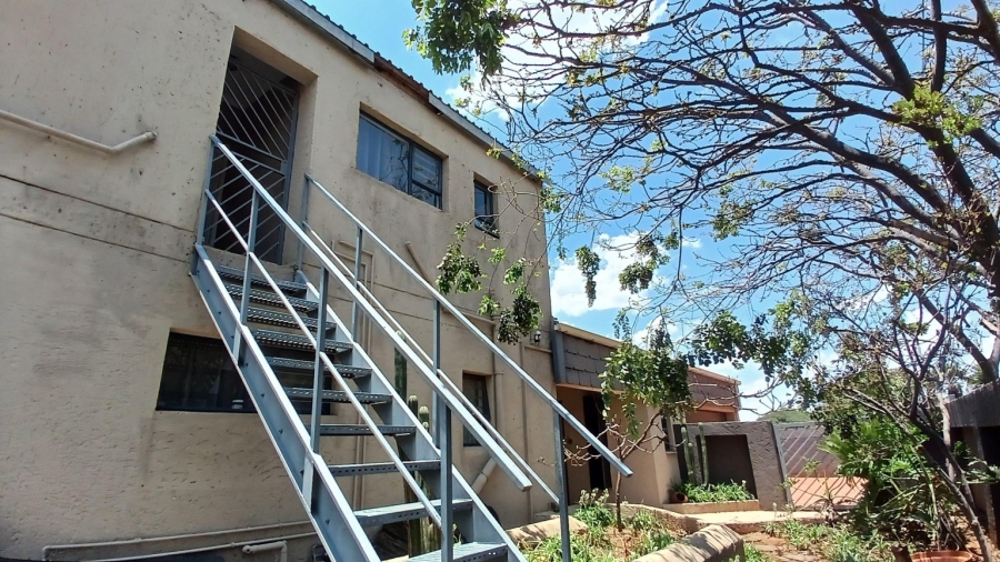To Let 1 Bedroom Property for Rent in Bassonia Gauteng