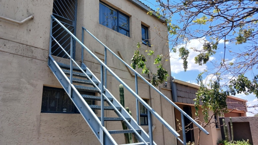 To Let 1 Bedroom Property for Rent in Bassonia Gauteng