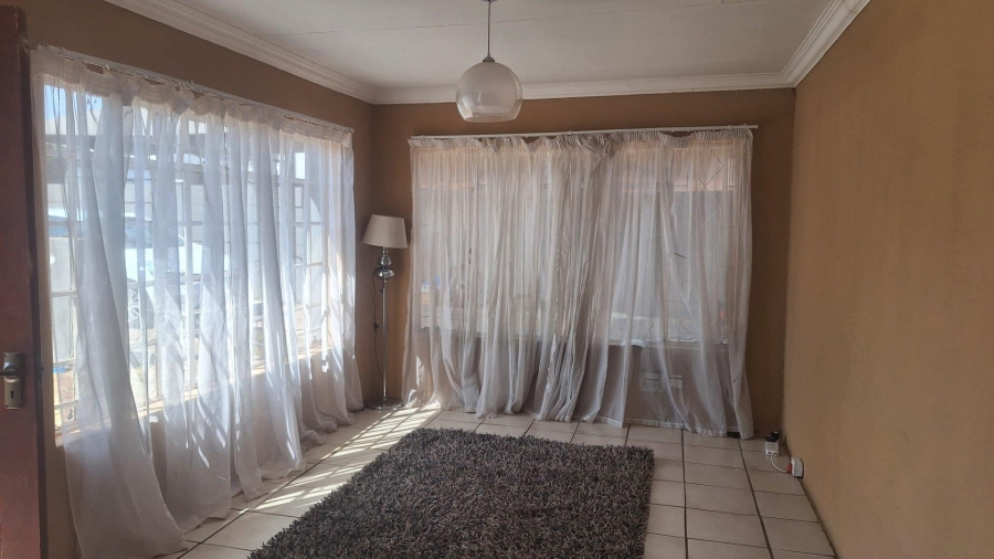 To Let 3 Bedroom Property for Rent in Krugersdorp North Gauteng