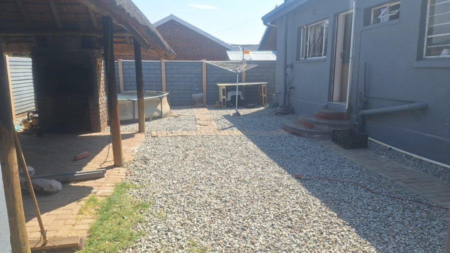 To Let 3 Bedroom Property for Rent in Krugersdorp North Gauteng