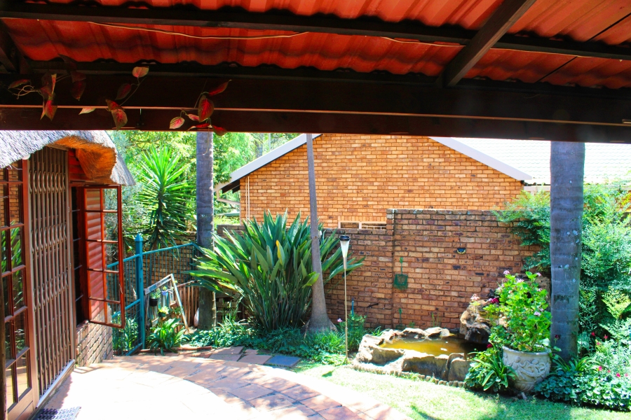 3 Bedroom Property for Sale in Faerie Glen Gauteng