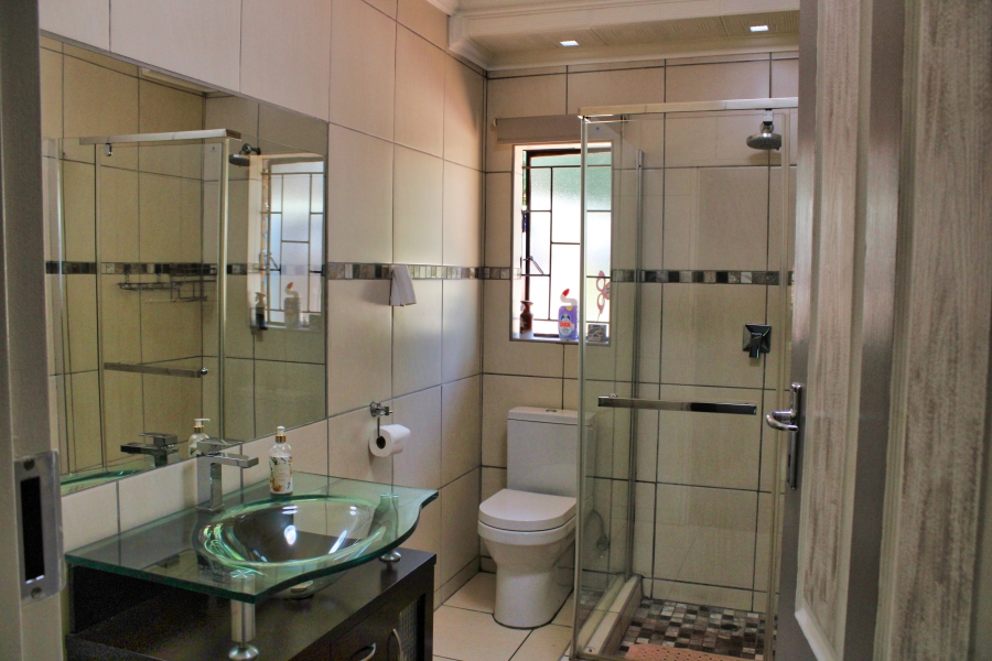 3 Bedroom Property for Sale in Faerie Glen Gauteng