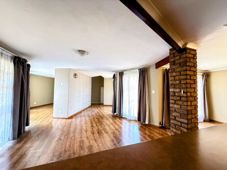 3 Bedroom Property for Sale in Kilner Park Gauteng