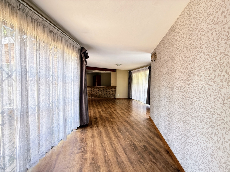 3 Bedroom Property for Sale in Kilner Park Gauteng