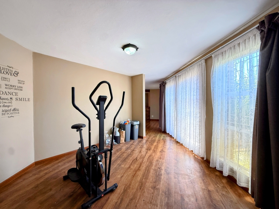 3 Bedroom Property for Sale in Kilner Park Gauteng