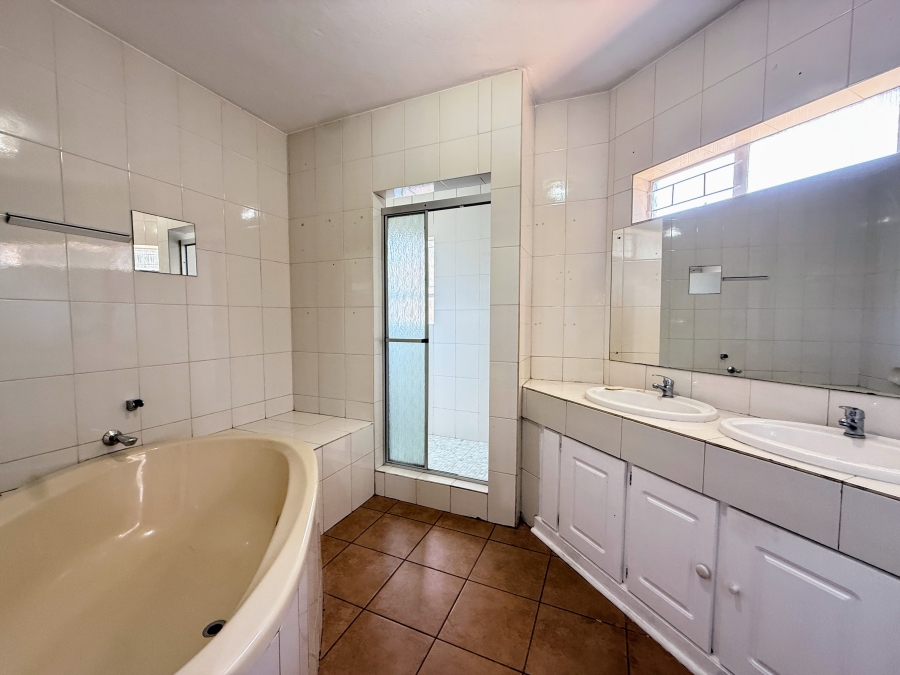 3 Bedroom Property for Sale in Kilner Park Gauteng