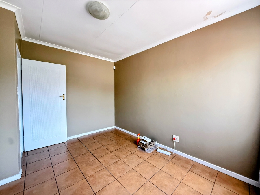 3 Bedroom Property for Sale in Kilner Park Gauteng