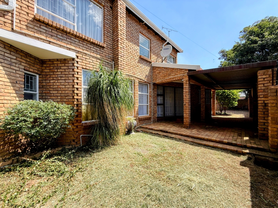 3 Bedroom Property for Sale in Kilner Park Gauteng