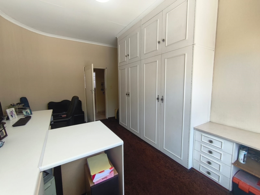 3 Bedroom Property for Sale in Randhart Gauteng