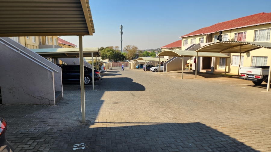 2 Bedroom Property for Sale in Meyersdal Gauteng