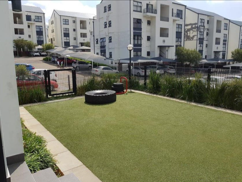 To Let 1 Bedroom Property for Rent in Greenstone Hill Gauteng