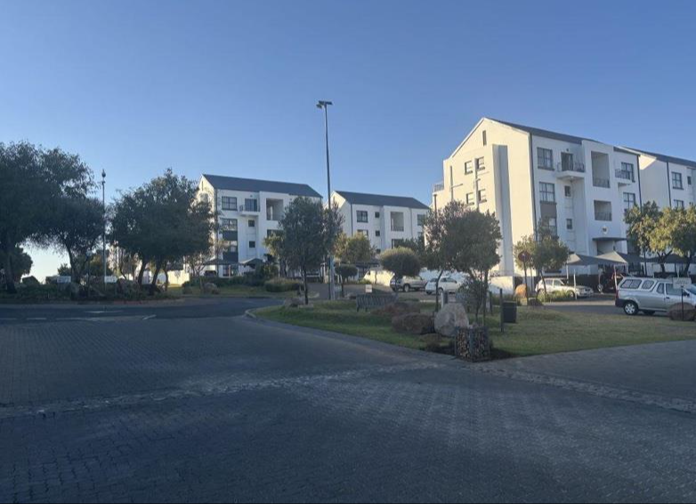 To Let 1 Bedroom Property for Rent in Greenstone Hill Gauteng