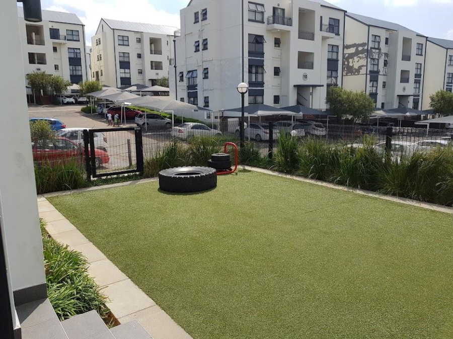 To Let 1 Bedroom Property for Rent in Greenstone Hill Gauteng