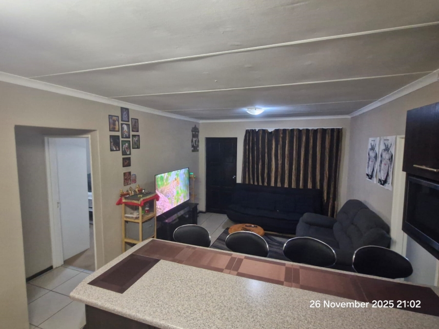 2 Bedroom Property for Sale in Roodepoort West Gauteng