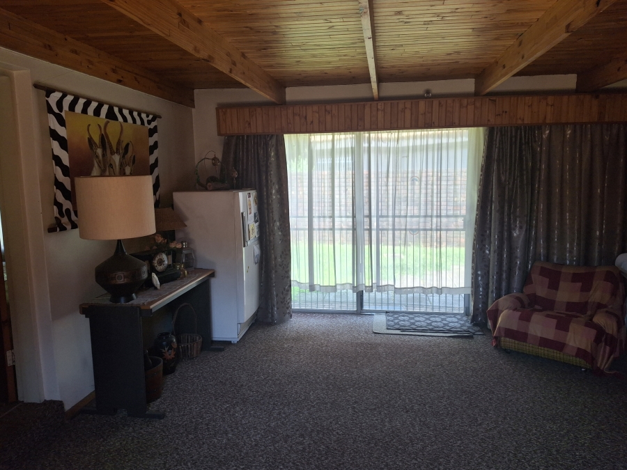 4 Bedroom Property for Sale in Garsfontein Gauteng