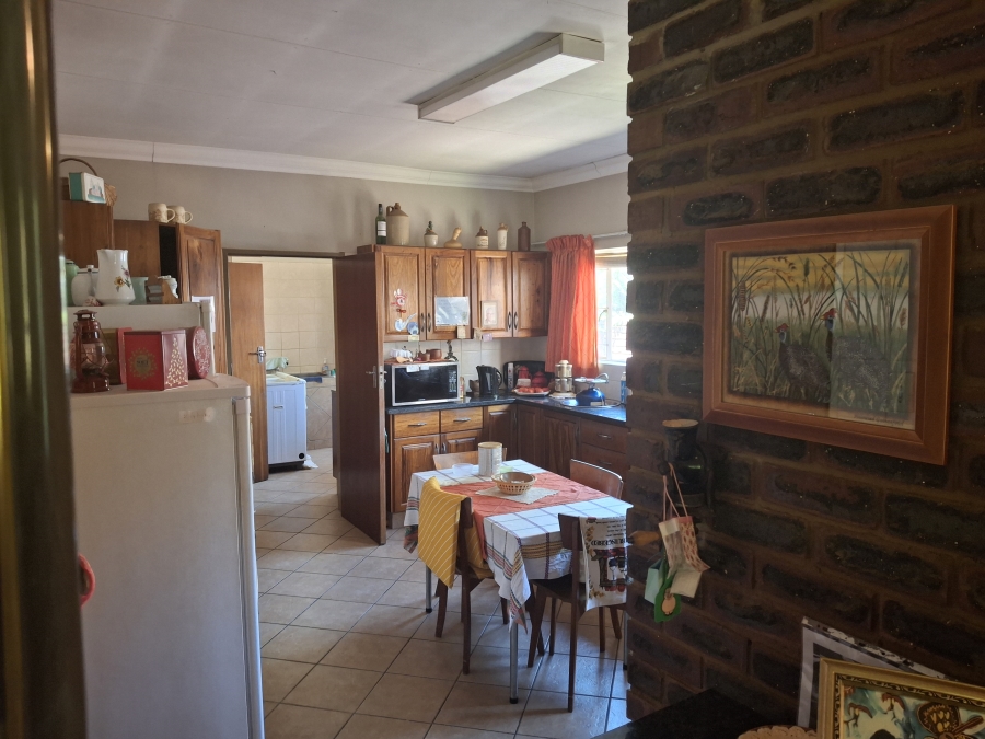 4 Bedroom Property for Sale in Garsfontein Gauteng