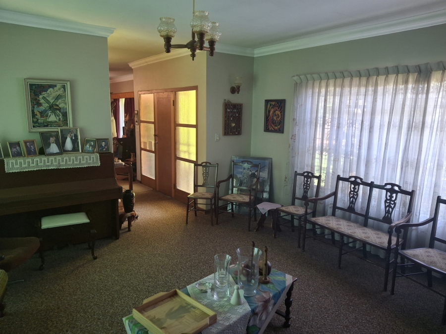 4 Bedroom Property for Sale in Garsfontein Gauteng