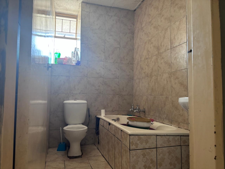 2 Bedroom Property for Sale in Kwaggasrand Gauteng