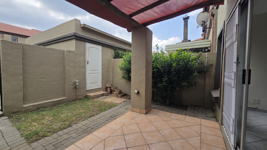 2 Bedroom Property for Sale in Eden Glen Gauteng