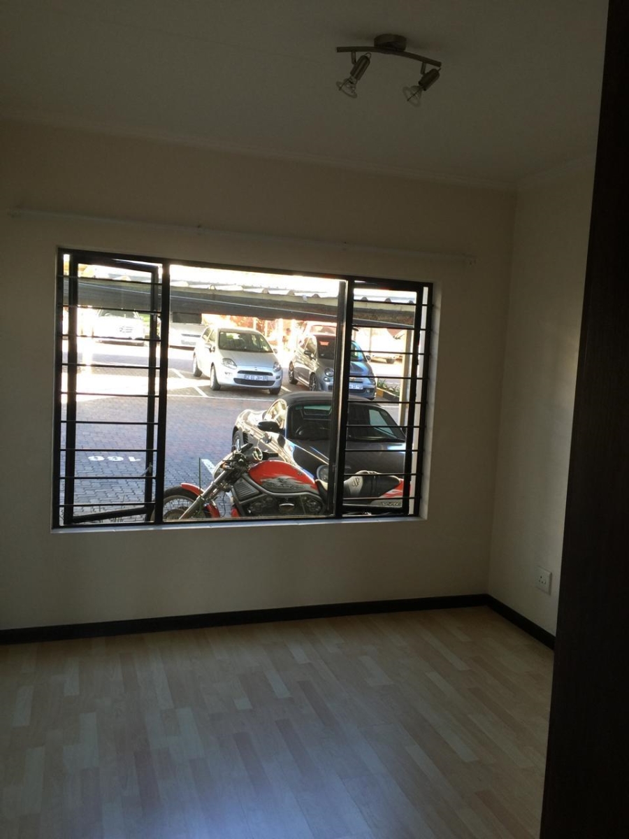 To Let 2 Bedroom Property for Rent in Greenstone Hill Gauteng