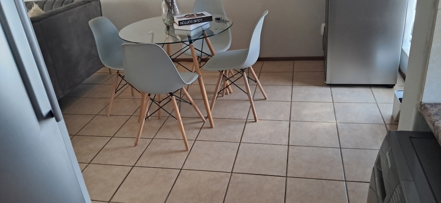 2 Bedroom Property for Sale in Noordheuwel Gauteng