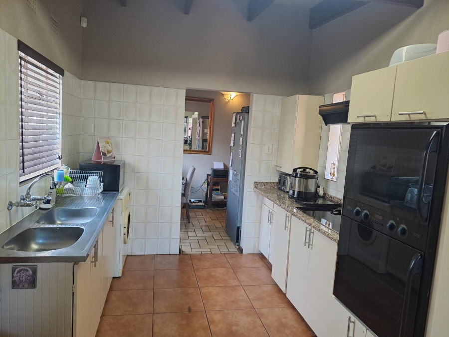 3 Bedroom Property for Sale in Wilro Park Gauteng