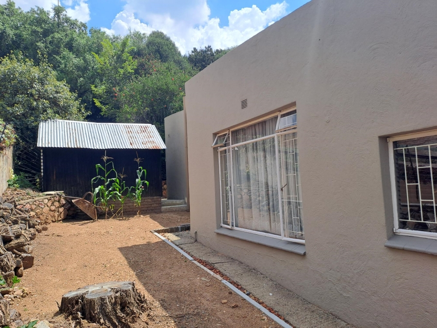 3 Bedroom Property for Sale in Wilro Park Gauteng