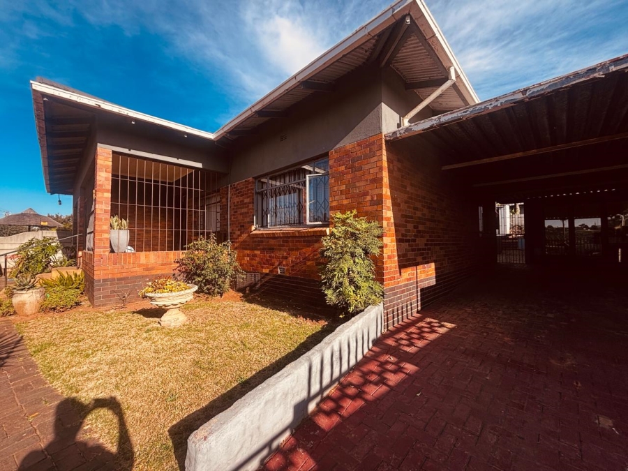 3 Bedroom Property for Sale in Wentworth Park Gauteng