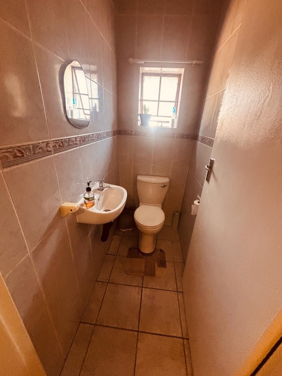 3 Bedroom Property for Sale in Wentworth Park Gauteng