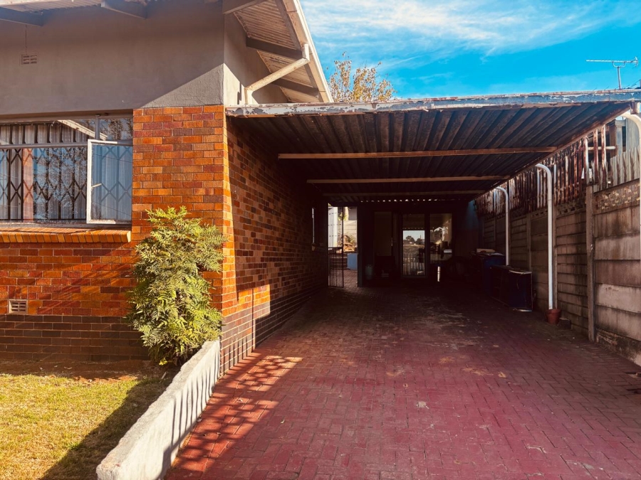 3 Bedroom Property for Sale in Wentworth Park Gauteng