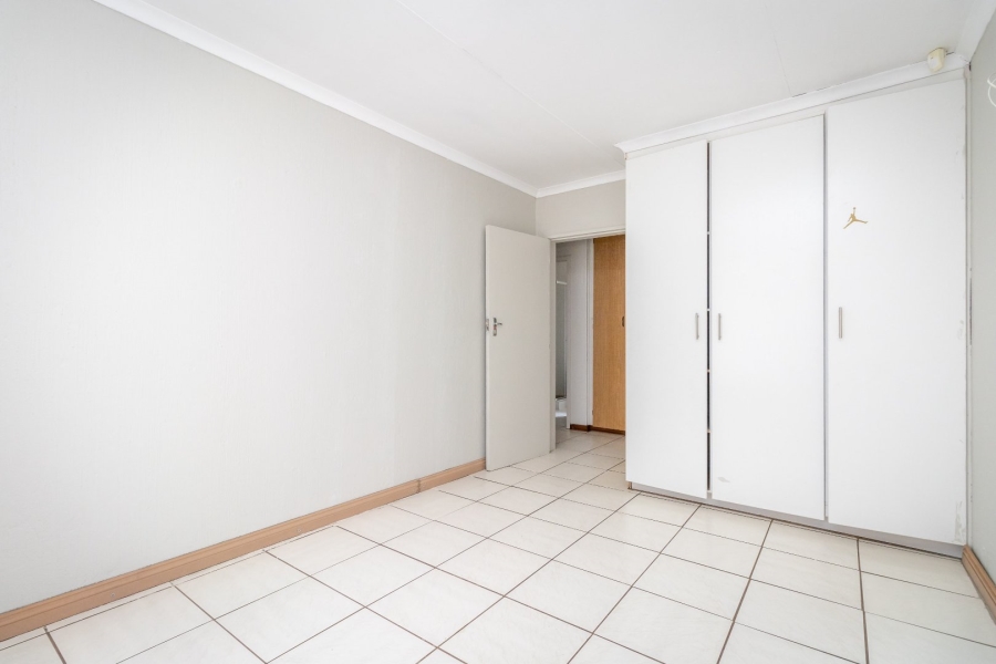 5 Bedroom Property for Sale in Wilro Park Gauteng