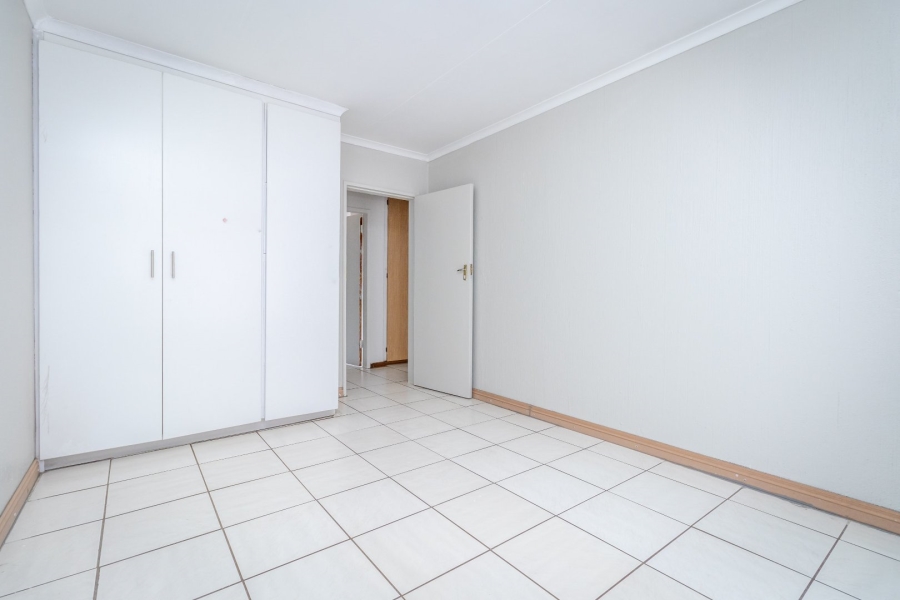 5 Bedroom Property for Sale in Wilro Park Gauteng