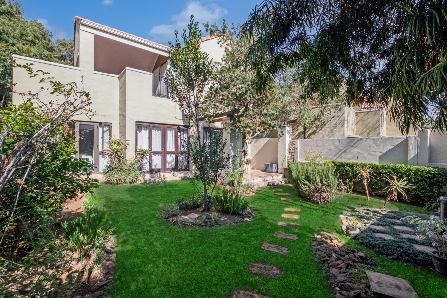 2 Bedroom Property for Sale in Lonehill Gauteng