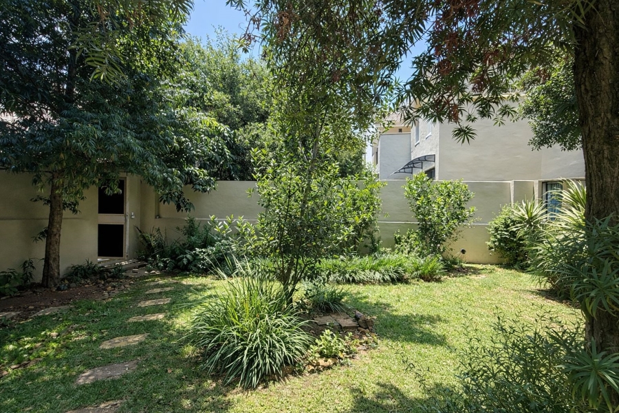 2 Bedroom Property for Sale in Lonehill Gauteng